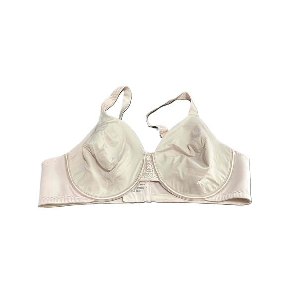 Vanity Fair Other - Vanity Fair Pink Underwired Back Closure Lace Detail Womens Bra Size 44C